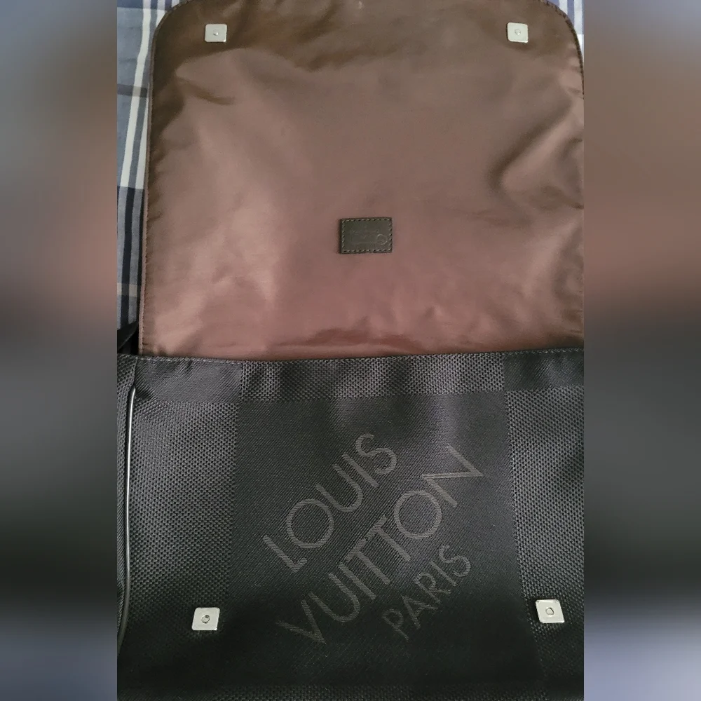 Louis Vuitton Messenger Bag Damier Black